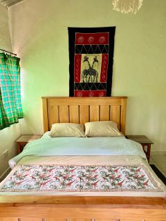 Authentic Mara Bush Cottages- Entire Vacation Property- Meals Included - 2