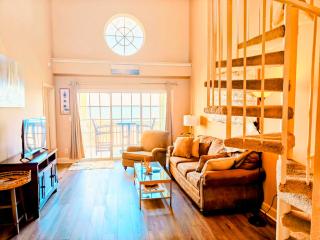 2 Bd, Oceanfront Oasis, Lots of deals and Winter Texans book early - 8