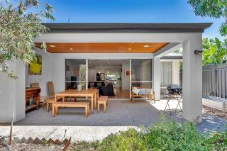 Filmer Art Gallery 3BR, Kayaks, BBQ, Study, Wi-Fi - 9