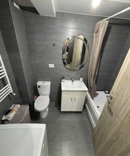 Apartament in centru cu balcon verde privat - 1