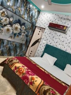 Om Shiv Palace - Peaceful Spiritual Retreat near Shri Krishna Janmabhoomi - 7