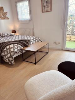 Charming new studio - 4