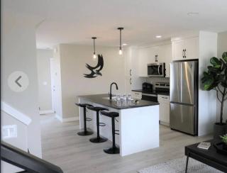 New townhouse in Red Deer -Family retreat - 8