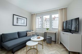Cozy Studio with Workspace in the City Center by Noclegi Renters - 9