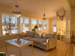 Secluded Lakehouse - 0