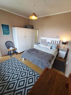 Charming Coastal Escape - 8