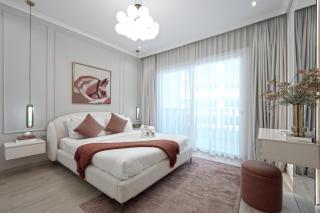 Stylish JVC 2BR Stay with Guest Room Rose Gold Accents - 7