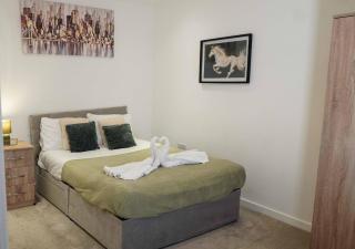 Fort House Large 6BR Home Sleeps 12 3 Bathrooms NEC, JLR, BHX Nearby - 9