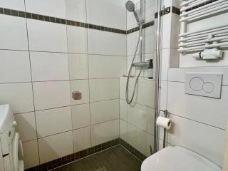 3BR-Innenstadt-WIFI-Parking - 0