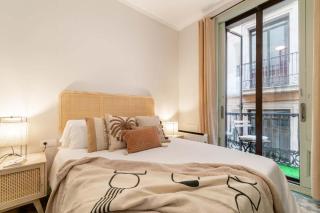 BOLIVIA. NEWLY RENOVATED FULL APARTMENT WITH BRIGHT TERRACE - 1