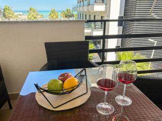 Seaside Bloom Retreat E72 - 9