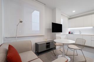 Confort y Ubicación en Madrid - Santero Suites - 2