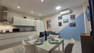 Light Blue Station Apartment - 1