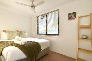 Absolute Beachfront 3BR - 6