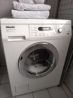 IN VILLA 60 qm APARTMENT max 4 per, 24 std Check-in,free parking, WIFI , TV, - 1