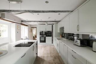 Luxury Townhouse in the Heart of Burford Sleeps 11 - 7