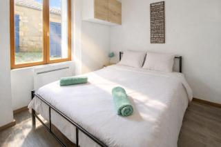 T2 cosy avec terrasse privée à Montluçon - 9