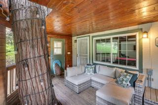 Crestline Home with Private Hot Tub Steps to Lake! - Crestline - 7