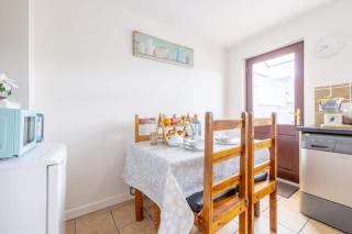 Spacious 3BR House with Sea Views in Carnlough - 6