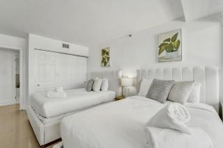 Large Ocean View 2 BDR Condo Beachfront Hotel 504 - 9