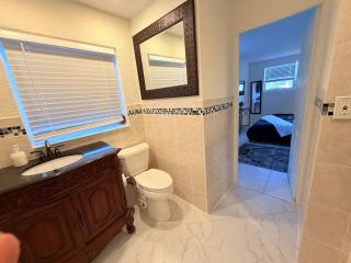 Couple Suite Private Bath Garden Private entry - 7