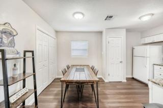 2BR Pet-friendly South Austin home - Austin Casa - 1