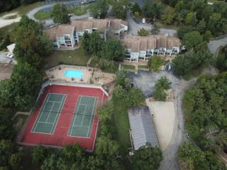 10 Branch Bungalow Treetop - 4