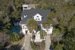 Steps from the Sand 2nd Row Pool & Hot tub - 3