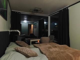 Aurora Luxurious Riverside Cabin no 2 - 8