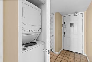One Seagrove Place 2106 - 5