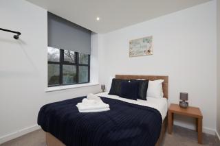 Spacious 2 Bedroom Apt with Stunning Views in Holmfirth Village Huddersfield - 7