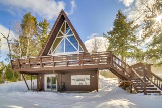 Upper Peninsula Lakefront A-Frame Cabin with Dock - 9