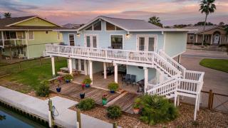 Waterfront Communal Pool Dock Pet-Friendly - 5