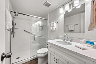 Dans Florida Condos Sea Bliss at Runaway Bay - 8