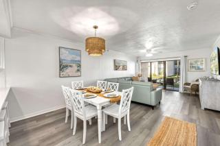 Dans Florida Condos Sea Bliss at Runaway Bay - 1