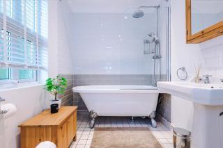 Perfect getaway at Smedley House - 2