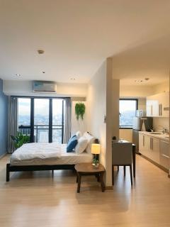 Poblacion Makati with Free Pool, Gym and Smart TV and Fast Wifi - 7