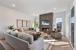 Apres Retreat 5br 3.5ba hot tub sleeps 14 BBQ - 7