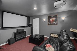 Lakefront 3BR Retreat - Pier, RV, Family-Friendly - 1