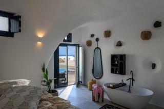 Iliolousto Luxury Cave Villa - 4