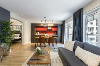 Modern 1BR Retreat with Balcony & Parking - 8