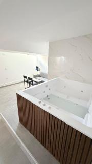 atlanthis luxury - 1