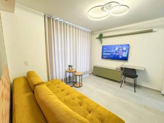 Apartamento Moderno con Aire Acondicionado y Ubicación Privilegiada con 2 Hab - 8