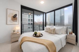 Upscale 2BR Suite in Vancouver Downtown Core - 4