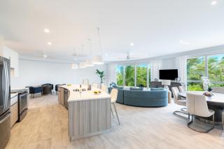 Ellipse Resort, Grace Bay - 2