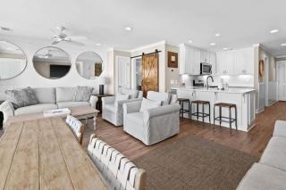 Latitude 29 Unit 22 - 6