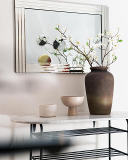 The Urban Elegance Apartment Classic Luxury 2BR with Balcony - 2