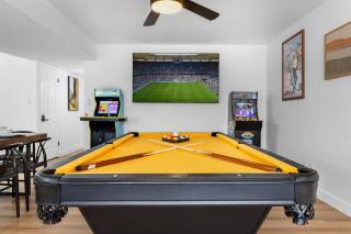 North Vegas Family Oasis 4BR, Pool, BBQ, Games - 7