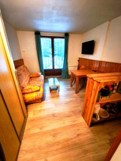 Appartement en rez-de-jardin à 300m des pistes - 2