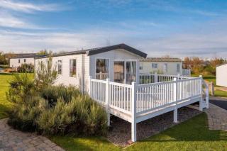 3BR Luxe Coastal Lodge - Sleeps 8- Seabreeze Lodge - 9